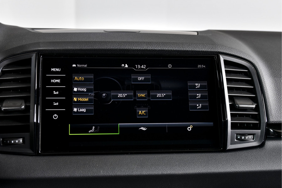Škoda Karoq 1.5 TSI 150 PK ACT Sportline Business - DSG Automaat | S/K-Panodak | Columbus pakket | Dig. Cockpit | Adapt. Cruise | Elek. Klep | Stuur-+Stoelverw. | Camera+PDC | NAV+App. Connect | ECC | LED | LM 18" | 8417