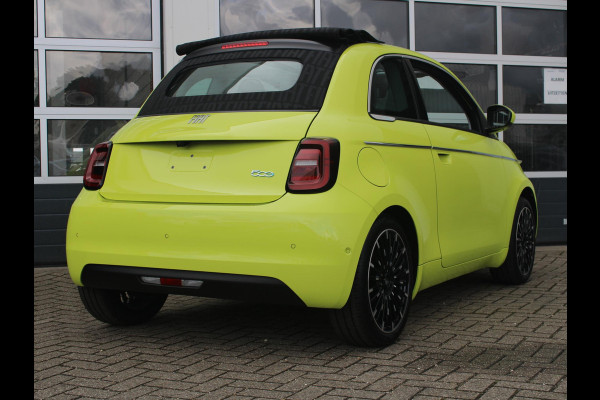 Fiat 500E La Prima Cabrio 42 kWh | Pack Tech | Pack La Prima | Pack Comfort | Italian Upgrade Actie | SEPP Subsidie €2.950,-