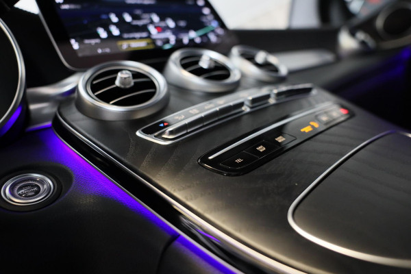 Mercedes-Benz GLC 300e 4MATIC AMG Premium Plus / Luchtvering / Head Up / Acc / Lane Assist / 360 Camera / Leder / Memory