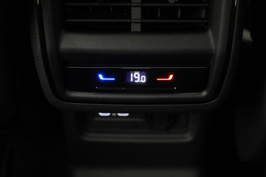 Škoda Kodiaq 1.5 TSI 150 pk MHEV Tour Edition 7 versn. DSG | Sport stuurwiel | Sunset | 18 inch velgen Soira | Metallic lak