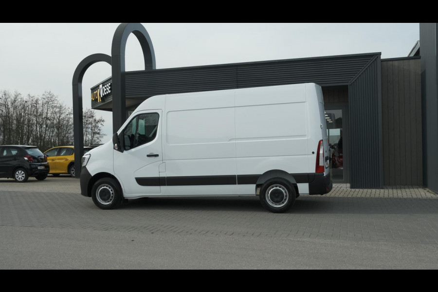 Renault Master T33 2.3 dCi 135 L2H2 Comfort | Eind Juli Leverbaar | Navigatie | Parkeersensoren | Airco | Cruise Control | Vloerplaat In Laadruimte