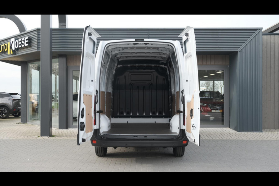 Renault Master T33 2.3 dCi 135 L2H2 Comfort | Eind Juli Leverbaar | Navigatie | Parkeersensoren | Airco | Cruise Control | Vloerplaat In Laadruimte