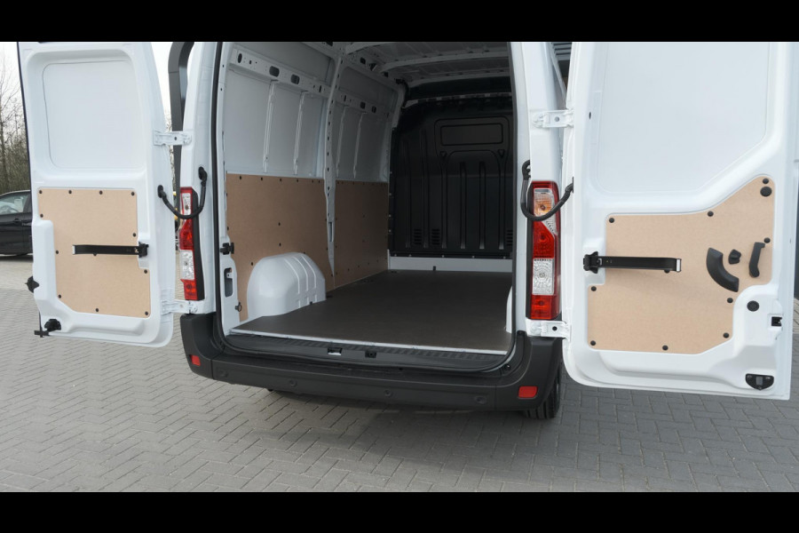 Renault Master T35 2.3 dCi 150 L2H2 Comfort | Eind Juli Leverbaar | Navigatie | Parkeersensoren | Airco | Cruise Control | Vloerplaat In Laadruimte