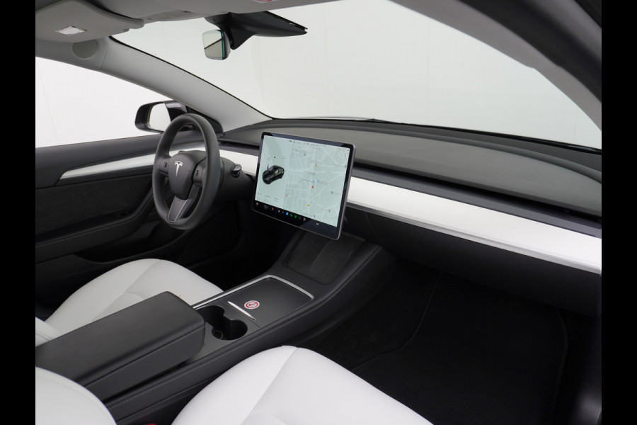 Tesla Model 3 Long Range 78 kWh  498PK FSD Enhanced Elektr.A-Klep Autonome parkeerfunctie Zelfstandige rijstrookwissel Stuurverwarming  4wd Pr Veel grip door 4WD vierwielaandrijving.  Origineel Nederlandse auto ! ruim 64.000 nieuw