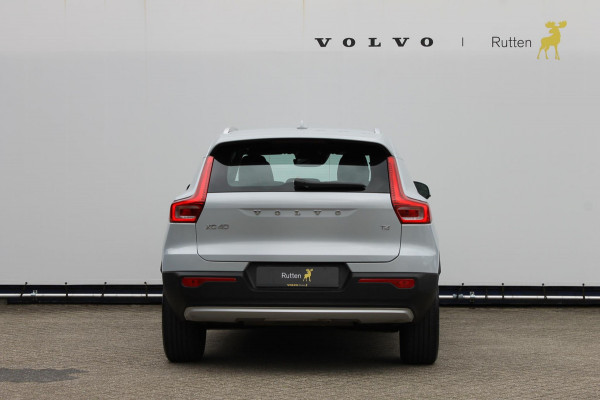 Volvo XC40 T4 190PK Momentum Pro Adaptieve cruise control / verwarmbare voorruit / 18" lichtmetalen velgen / Stoelverwarming / Stuurwielverwarming / ECC / Blis / Keyless entry / Standkachel