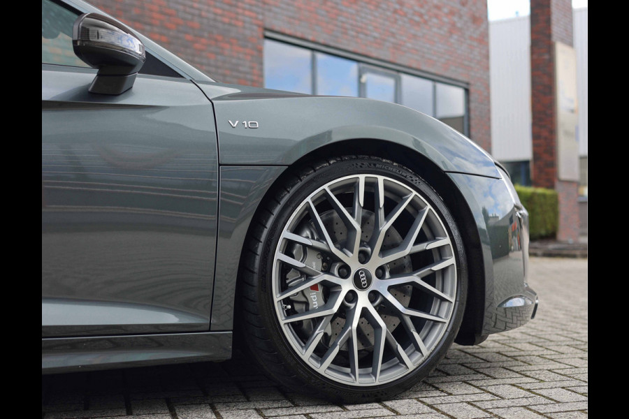 Audi R8 5.2 FSI Quattro V10 Plus *Dealer odh*Carbon*Magnetic Ride*Keramisch*