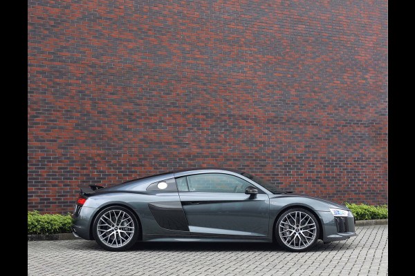 Audi R8 5.2 FSI Quattro V10 Plus *Dealer odh*Carbon*Magnetic Ride*Keramisch*