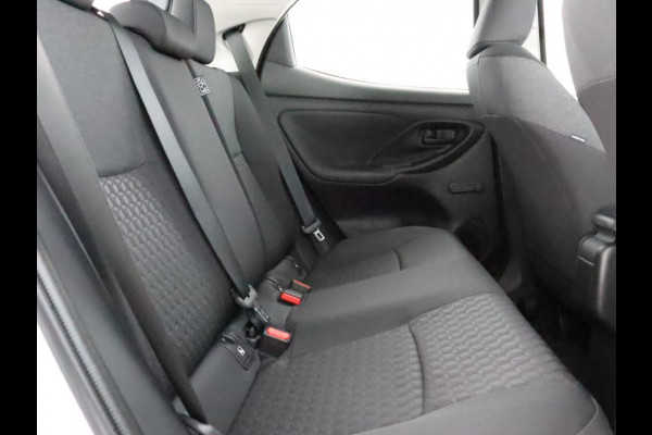 Toyota Yaris 1.5 Hybrid Active | 10 JAAR GARANTIE! | Apple Carplay & AndroidAUTO | Camera | Cruise control |