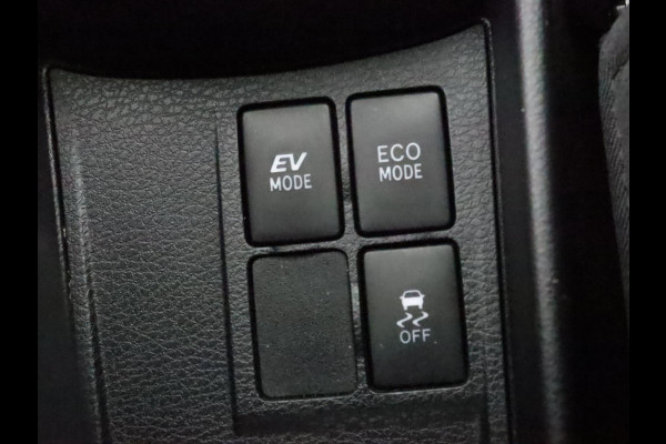 Toyota Yaris 1.5 HYBRID SILVERLINE TOYOTA GARANTIE TOT 1-2030! Climate control | Toyota Safety Sense