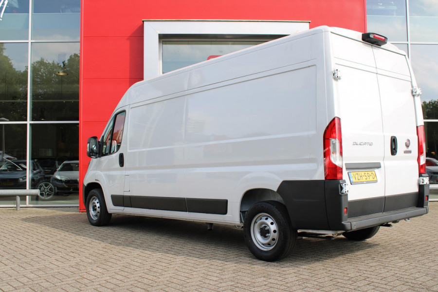 Fiat Ducato 33 2.2 MultiJet 140PK L3H2 | ACHTERUITRIJ CAMERA | APPLE CARPLAY/ANDROID AUTO | CRUISE CONTROL | 3-ZITS | CLIMATE CONTROL | NIEUWE BUS! | DODEHOEK DETECTIE | NIEUW MODEL JAAR! |