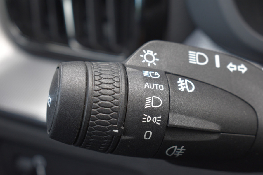 Volvo XC60 2.0 T5 Inscription | El. trekhaak | Keyless | Stoel- & Stuurverwarming | Camera |