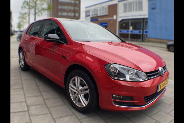 Volkswagen Golf - 1.4 TSi -16V Bad Ass BMT - Navigatie I Airco I PDC I Sport pakket I Dealer onderhouden