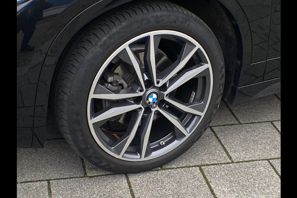 BMW X2 SDrive18i M- SPORT & High Executive Pakket - Automaat Navigatie I Airco I Sport pakket I en nog VEEL MEER...