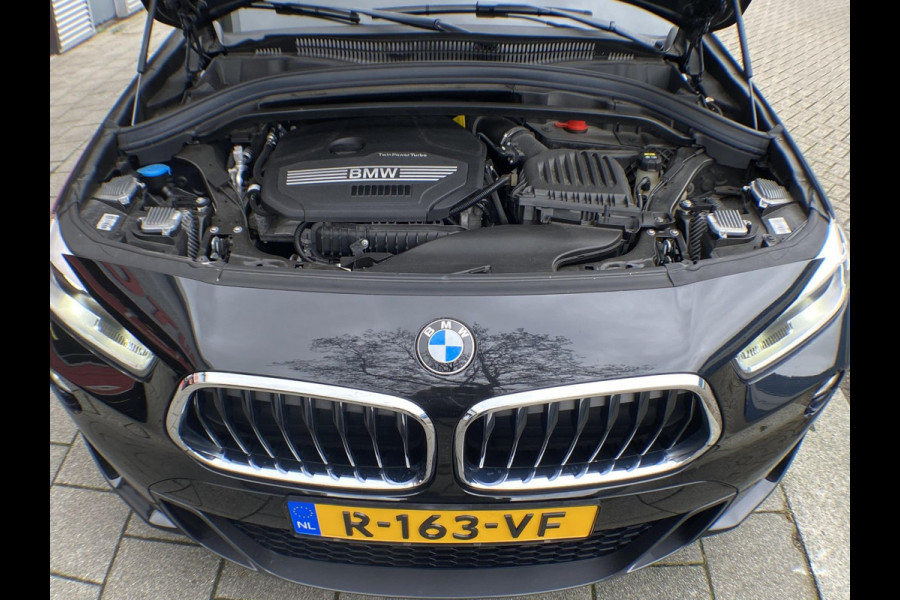 BMW X2 SDrive18i M- SPORT & High Executive Pakket - Automaat Navigatie I Airco I Sport pakket I en nog VEEL MEER...