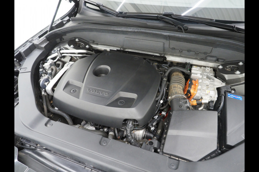Volvo XC60 2.0 T8 Twin Engine AWD | Styling Pack | Panoramadak | Keyless | Camera