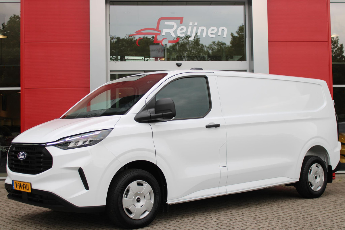 Ford Transit Custom 300 2.0 TDCI 136PK L2H1 TREND | APPLE CARPLAY/ANDROID AUTO | PARKEER SENSOREN VOOR EN ACHTER | ACHTERUITRIJ CAMERA | FORD LED KOPLAMPEN | LANE ASSIST | ZIJWAND BEKLEDING | 3-ZITS | BESTUURDERSSTOEL IN HOOGTE VERSTELBAAR | NIEUWE BUS! |