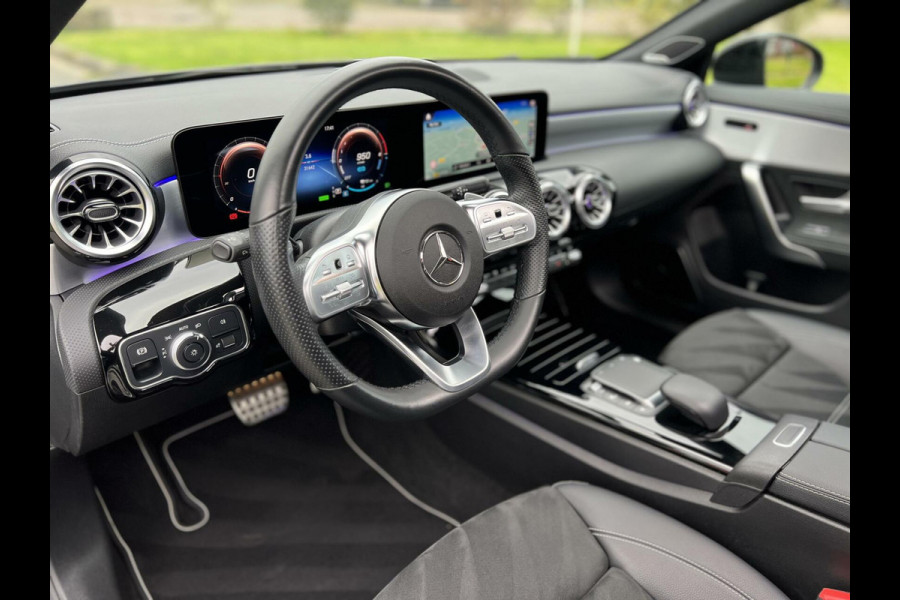 Mercedes-Benz CLA-Klasse Shooting Brake 250 e AMG CLA250e Panoramadak|Burmester®|Camera|Elektr. verst. stoel|AppleCarplay|DAB+|Sfeerverlichting|Night pak