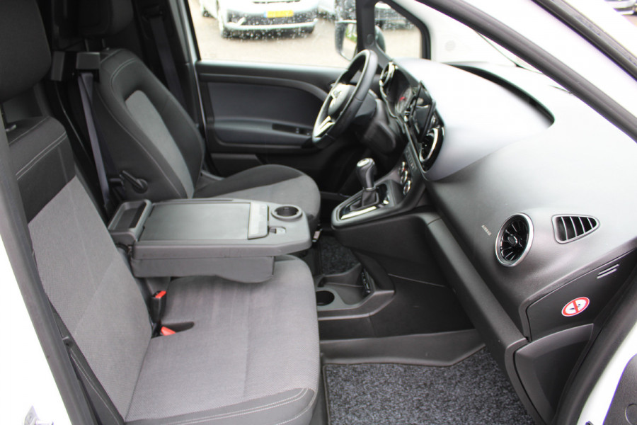 Mercedes-Benz Citan 110 CDI Pro 3 Zitplaatsen, MBUX met navigatie en camera