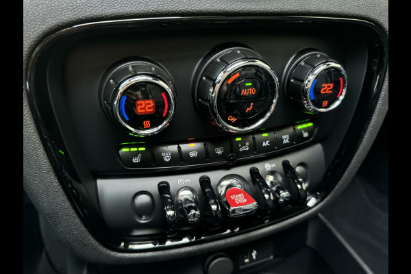 MINI Clubman 2.0 Cooper S Automaat | Panoramadak | LED | PDC | Achteruitrijcamera | Leer | Getint glas | Verwarmde voorruit | Stoelverwarming