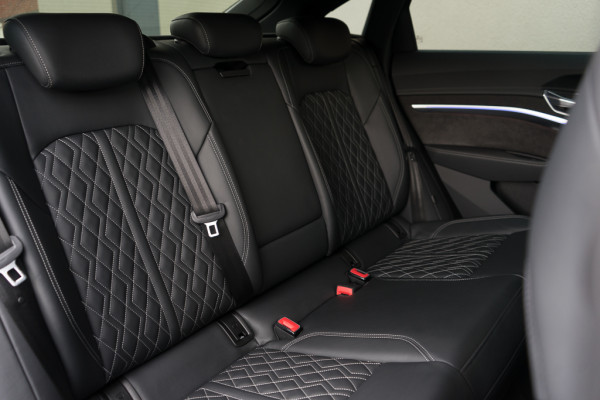 Audi e-tron Sportback S Quattro / Incl. BTW/ Luchtvering/ Standkachel/ Bang & Olufsen Sound System/ Panoramadak/ 371kW (504PK)