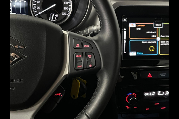 Suzuki Vitara 1.4 Boosterjet Smart Hybrid | Adapt. Cruise c. | Camera | Navigatie | Stoelverwarming | DAB