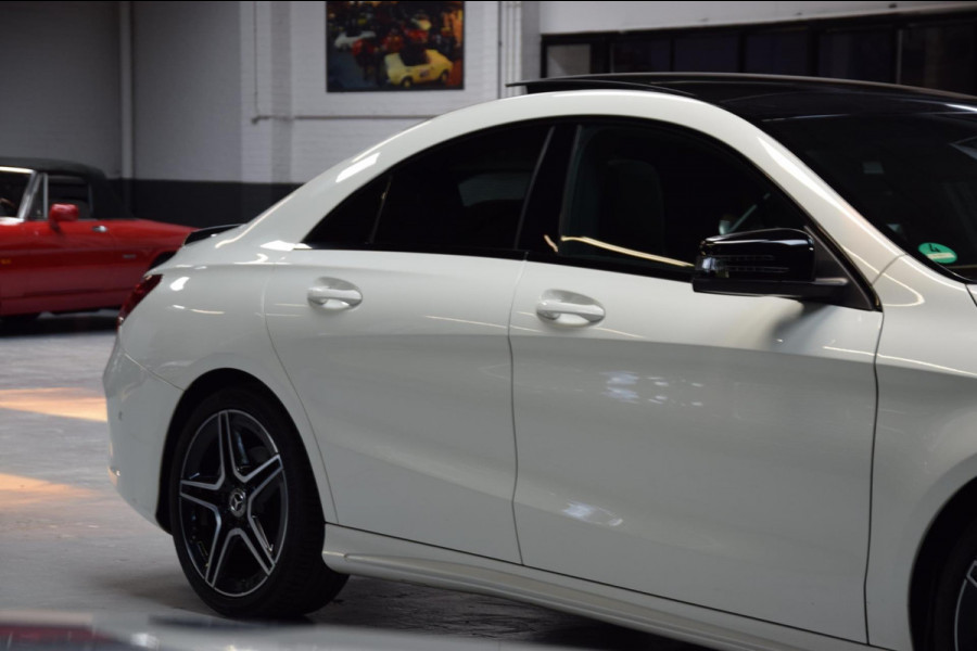 Mercedes-Benz CLA-Klasse 250 Prestige* ///AMG Pakket|Panoramadak|Night Ed.|Facelift|211pk!!|Dealer onderhouden