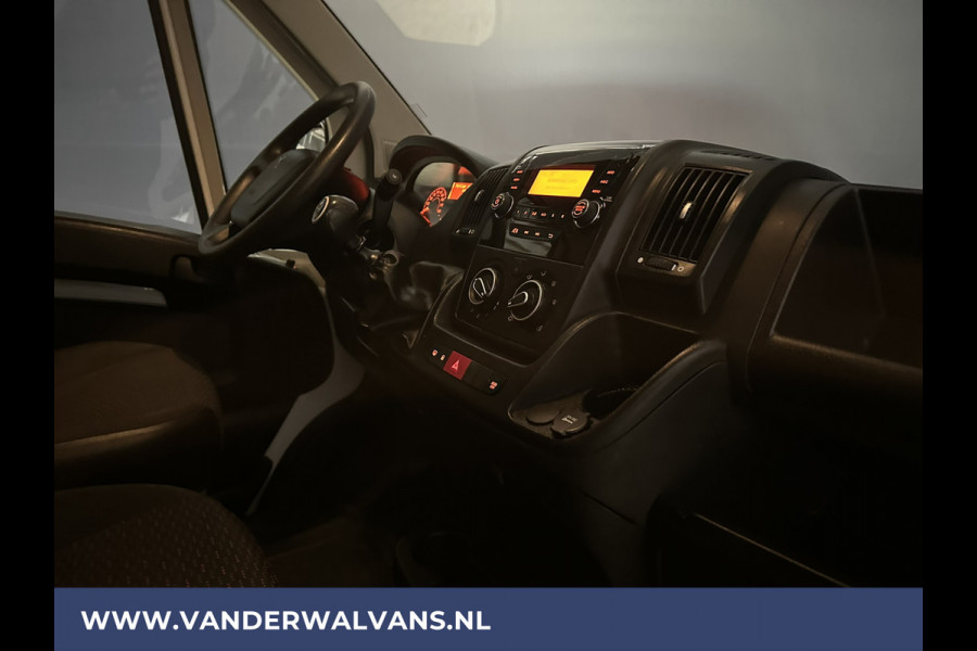 Peugeot Boxer 2.2 BlueHDi 120pk L2H2 Euro6 Airco | Parkeersensoren Bijrijdersbank