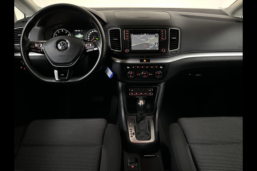 Volkswagen Sharan 1.4 TSI 150pk DSG Comfortline 7 Persoons | Navi Full Map | Adaptive Cruise | El. Schuifdeuren | Camera | Stoelverwarming | Apple Carplay | Laneassist |