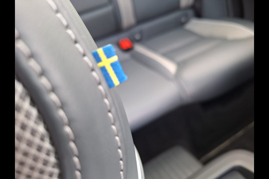Volvo XC60 T6 Recharge AWD R-Design Plug In Hybrid PHEV | Panodak  | Harman  Kardon | DAB | Sportstoelen | Memory Seats | City Safety | Adaptive Cruise | Carplay | Stoelverwarming Voor/Achter | Draadloos Laden |