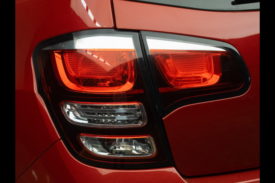 Citroën C3 1.2 PureTech Tendance (NAVI,LED,CRUISE,SPORTSTOELEN,GETINT,NIEUWE APK,LM VELGEN,NETTESTAAT)