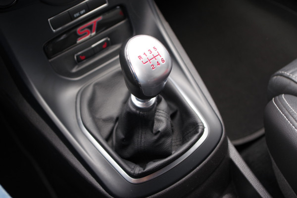 Ford Fiesta 1.6 ST2 182 PK, Navigatie, Cruise Control, Parkeersensoren, Sportstoelen, Stoelverwarming