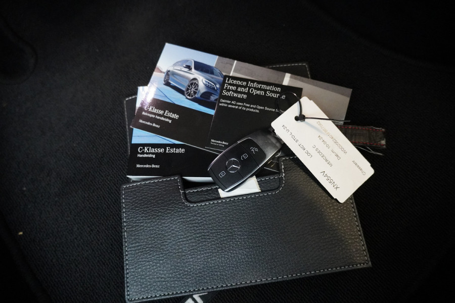 Mercedes-Benz C-Klasse Estate | 180 Premium Pack | 157 PK | Automaat | AMG-Line | Elektr Trekhaak | Camera A. | LED Koplampen | Sport Stoelen | Navi |
