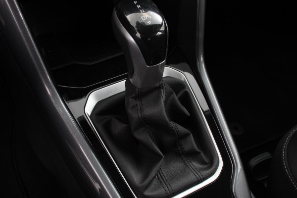 Volkswagen T-Roc 1.5 TSI 150pk DSG Style | Navigatie | Wireless Apple Carplay/Android Auto | Parkeersensoren | Adaptive Cruise Control | Afneembare trekhaak | Stoelverwarming | Massagestoelen | Climate Control
