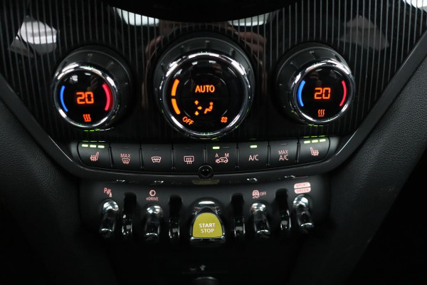 MINI Countryman 2.0 Cooper S E ALL4 | Panoramadak | Leder | Carplay | Stoelverwarming | Keyless | Harman/Kardon | Navigatie | Verwarmde voorruit | Climate control | Full LED