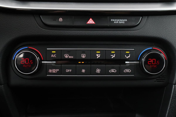 Kia Xceed 1.6 GDi PHEV DynamicLine | Full LED | Carplay | Navigatie | Half leder | Camera | PDC | Climate control | DAB | Cruise control