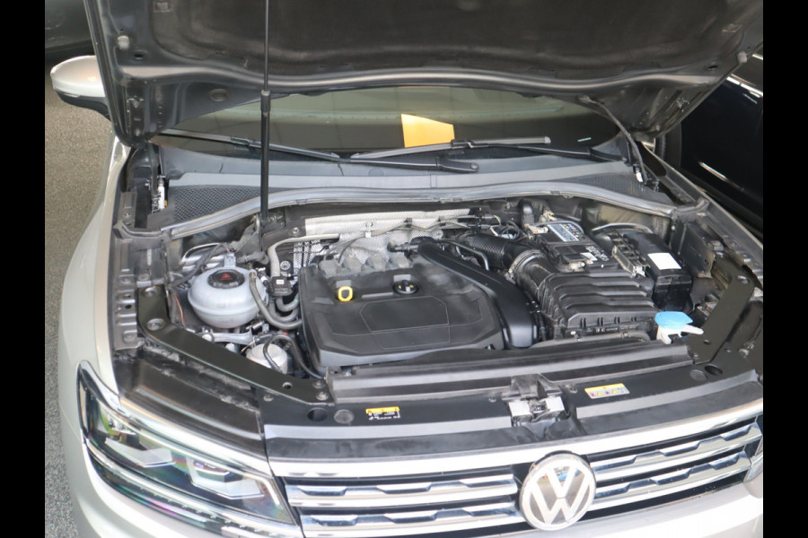 Volkswagen Tiguan 1.5 TSI ACT Highline Aut / Panoramadak