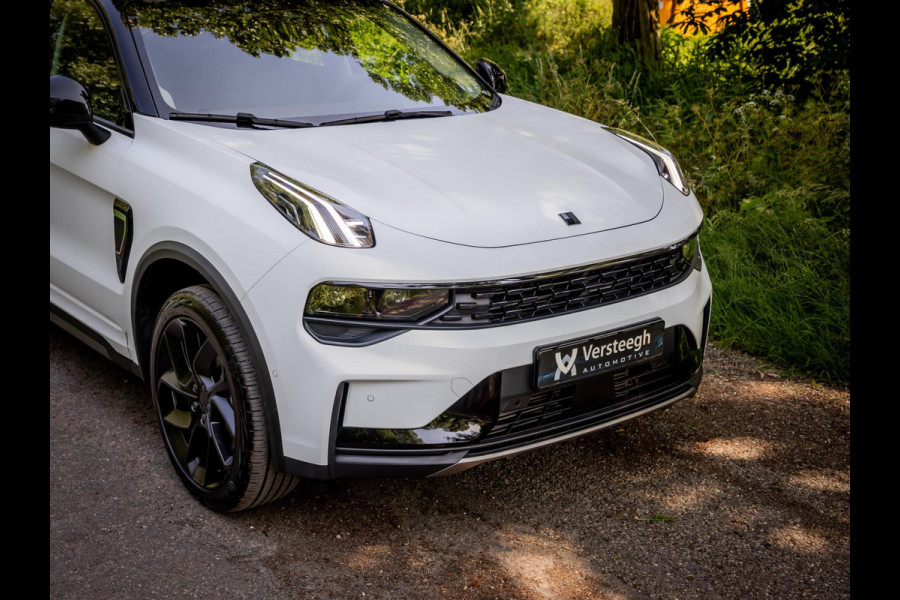 Lynk & Co 01 1.5 Plug-In Hybrid 262pk | Satin White Vanilla | Trekhaak | Blacked Out