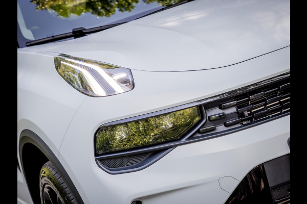 Lynk & Co 01 1.5 Plug-In Hybrid 262pk | Satin White Vanilla | Trekhaak | Blacked Out