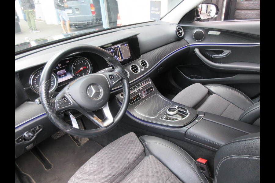 Mercedes-Benz E-Klasse 200 Premium Leer Navi Camera