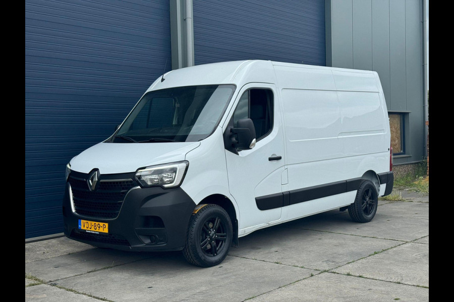 Renault Master T35 2.3 dCi 150 L2H2 Energy AIRCO / CRUISE CONTROLE / NAVI / TREKHAAK / LED / CAMERA