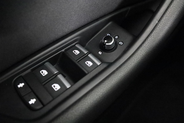 Audi A4 Avant 1.4 TFSI Lease Edition 150pk S-tronic | Navigatie | Bi Xenon verlichting | 17 inch Lichtmetalen velgen