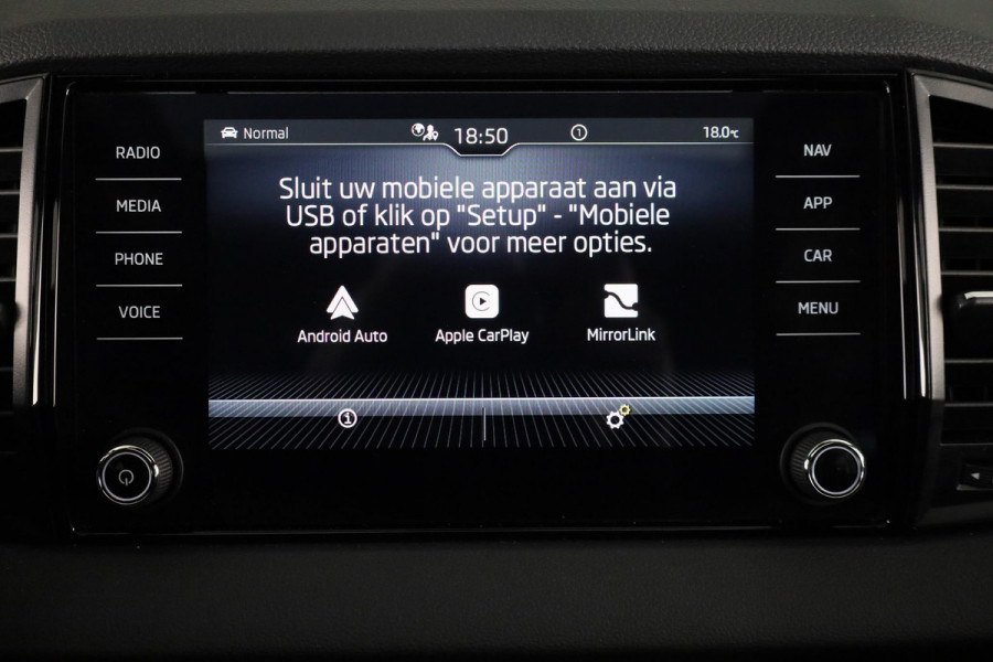 Škoda Karoq 1.5 TSI ACT Sportline Business 150 pk Automaat (DSG) | Verlengde garantie | Navigatie | Panoramadak | Parkeersensoren | Achteruitrijcamera |