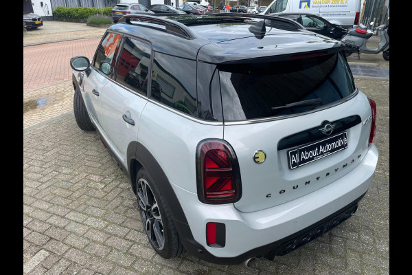 MINI Countryman 2.0 John Cooper Works S E ALL4 Dealer onderhouden luxe en zuinige uitvoering.