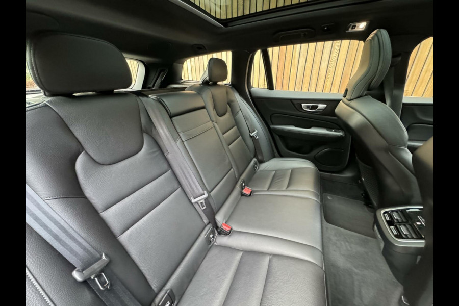 Volvo V60 2.0 T4 Inscription | Automaat | Panoramadak | H/K | Lederen bekleding | Stoelverwarming