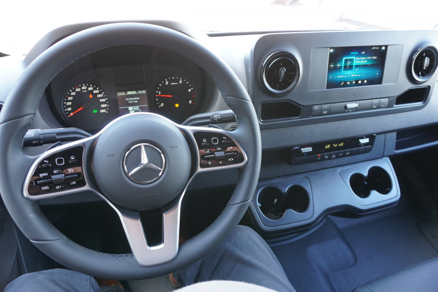 Mercedes-Benz Sprinter 317 CDI 170PK L2H2 RWD Automaat Nr. V010 | Airco | Cruise | Apple CP - Android auto | Trekhaak 3500 kg