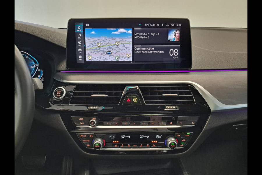 BMW 5 Serie Touring 530e xDrive Executive Panoramadak Navigatie Full-led