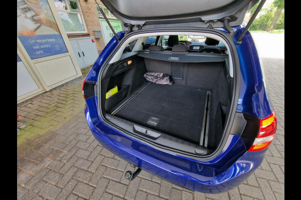 Peugeot 308 SW 1.2 PureTech Blue Lease Executive|51.185KM|trekhaak|Pano|Cruise|Navi|Carplay|