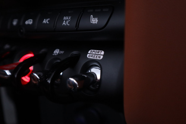 MINI Cabrio 2.0 Cooper S Rockingham GT Edition - JCW - Virtual Cockpit, Stoelverwarming, Camera, Leer - 4 jaar gratis onderhoud -