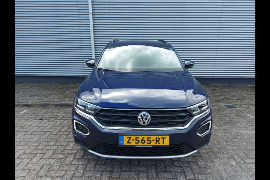 Volkswagen T-Roc 1.5 TSI Style Automaat, airco, cruisecontrol,apple carplay/android,achteruitrijcamera,stoelverwarming,parkeersensoren,