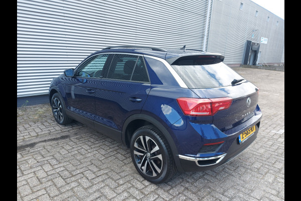 Volkswagen T-Roc 1.5 TSI Style Automaat, airco, cruisecontrol,apple carplay/android,achteruitrijcamera,stoelverwarming,parkeersensoren,